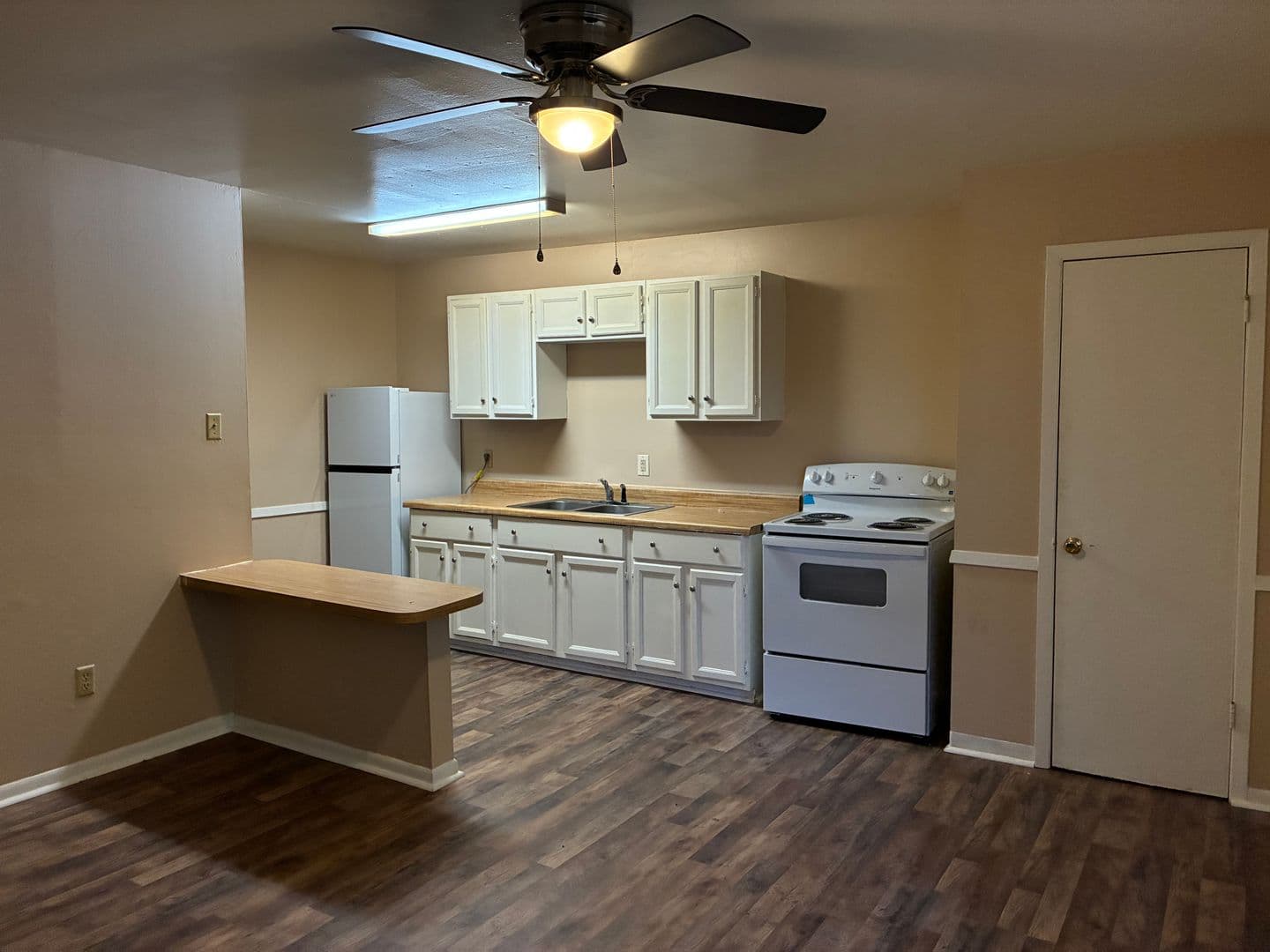 Lindale Apartment: 13491 CR 472