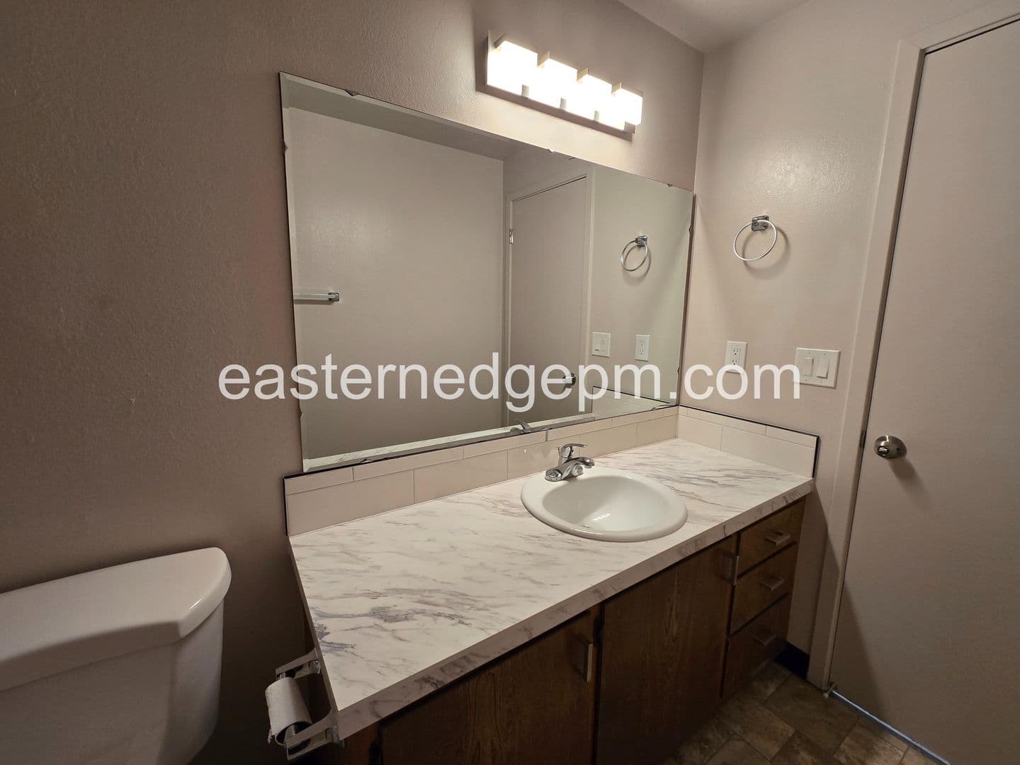 Ontario Apartment: 425 -431 NW 8th Street