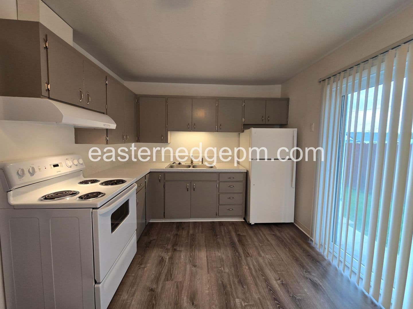 Ontario Apartment: 305-339 NW 8th Avenue