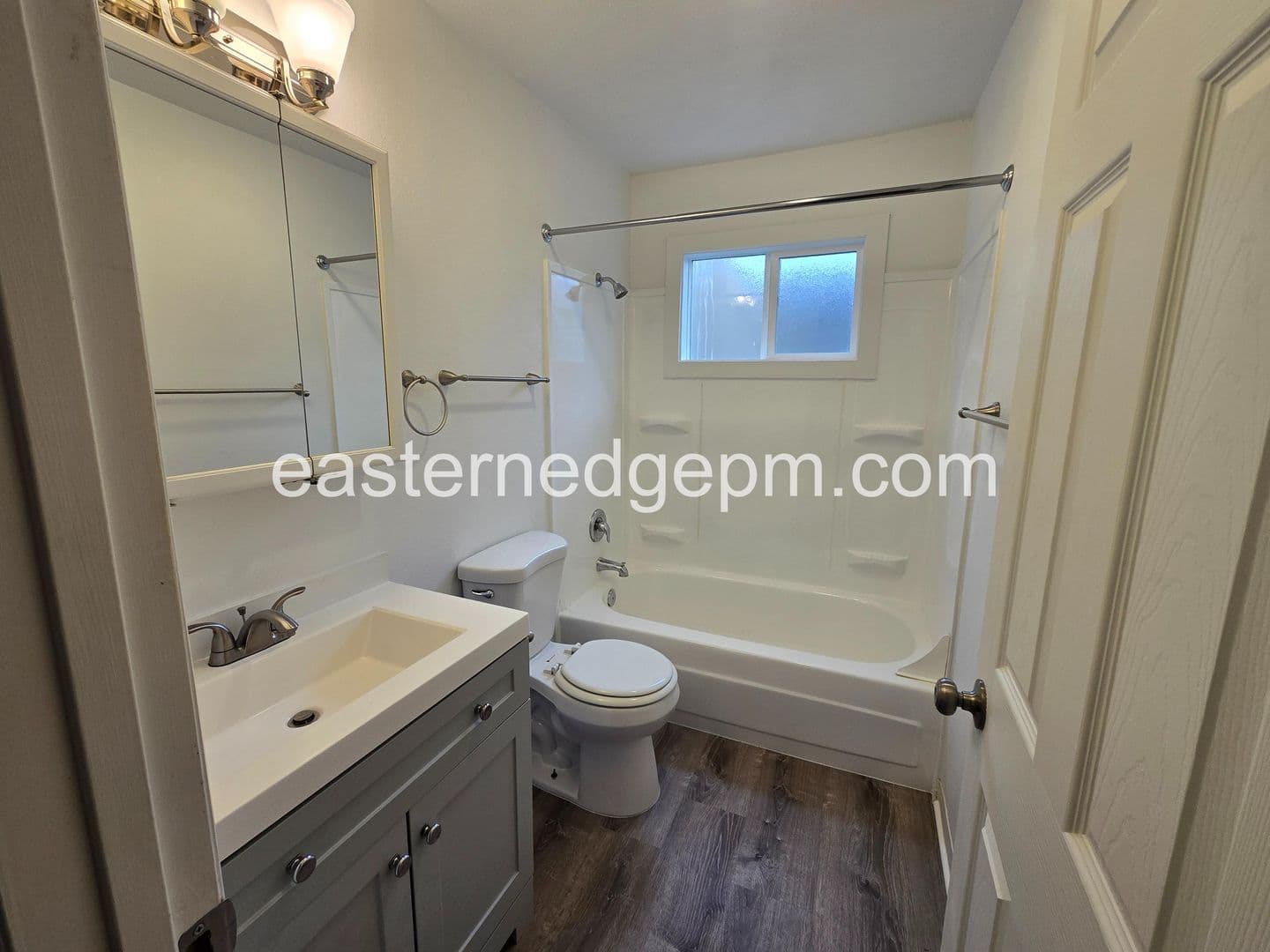 Ontario Apartment: 305-339 NW 8th Avenue