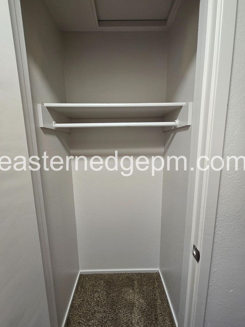 Ontario Apartment: 425 -431 NW 8th Street