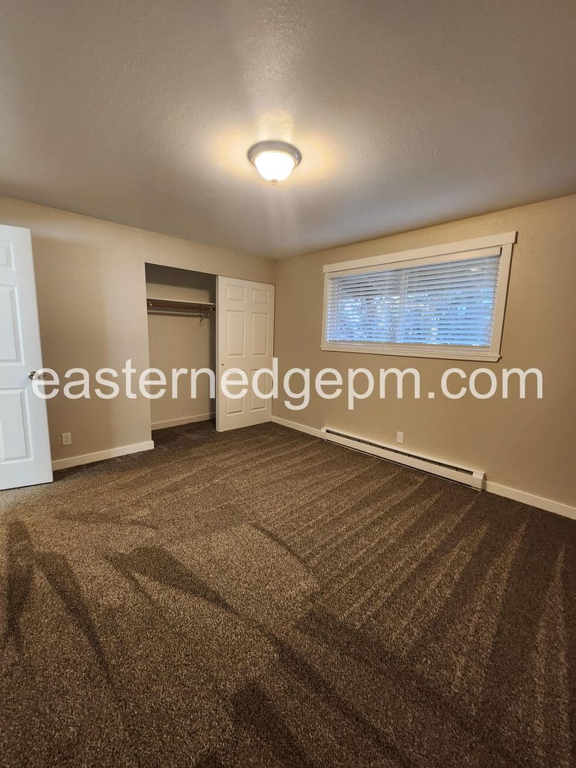 Ontario Apartment: 520 SW 24th Street