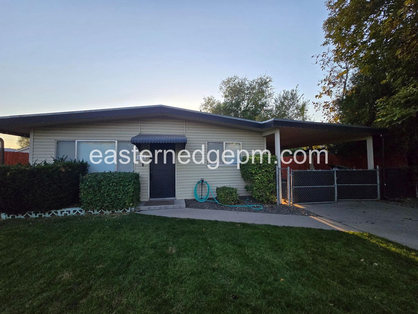 Ontario House: 568 NW 3rd Street