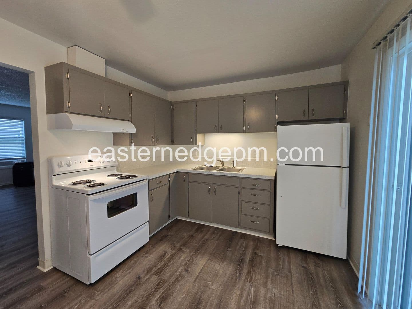 Ontario Apartment: 305-339 NW 8th Avenue