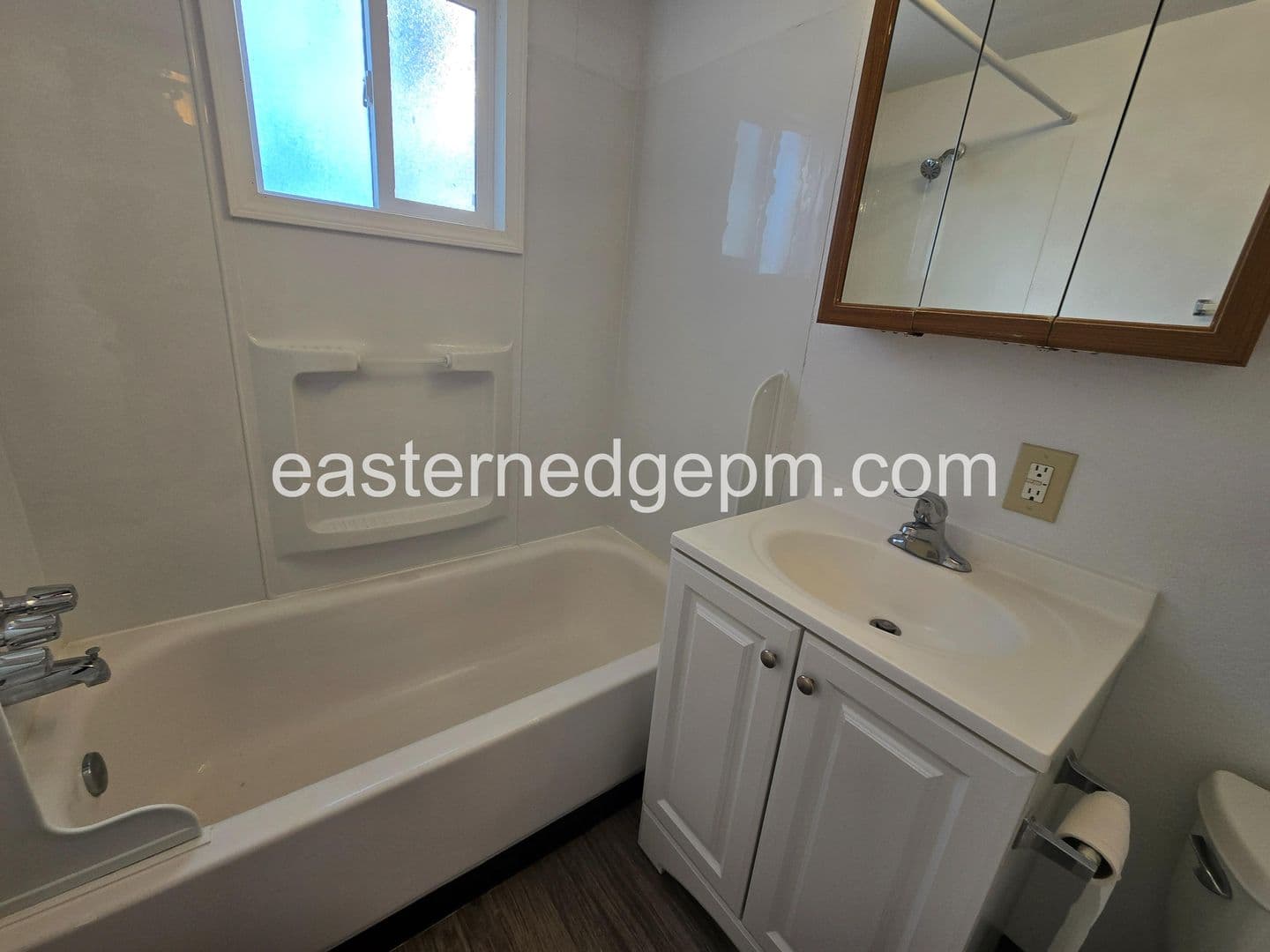 Ontario Apartment: 98 NW 10th Street