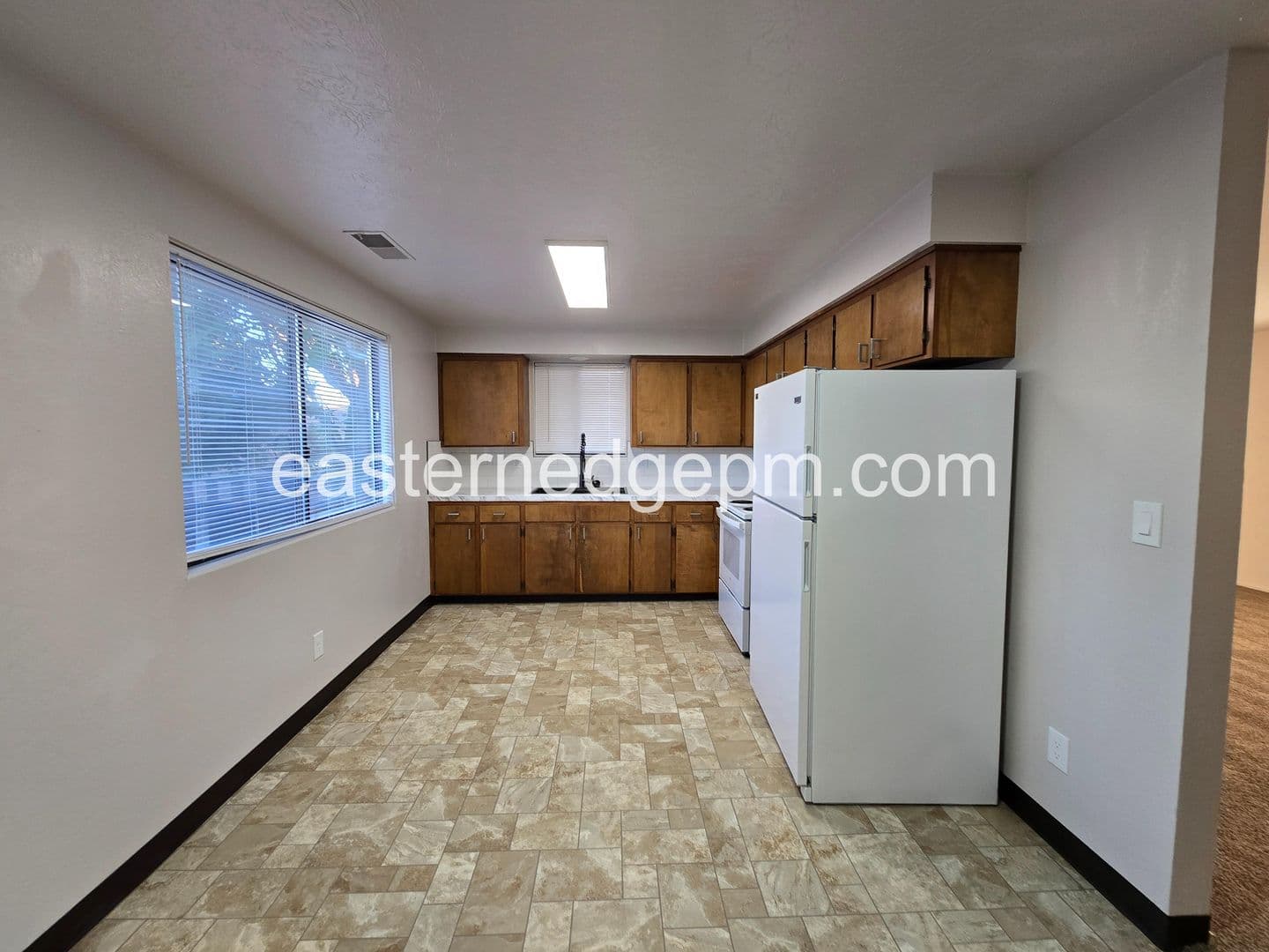 Ontario Apartment: 425 -431 NW 8th Street