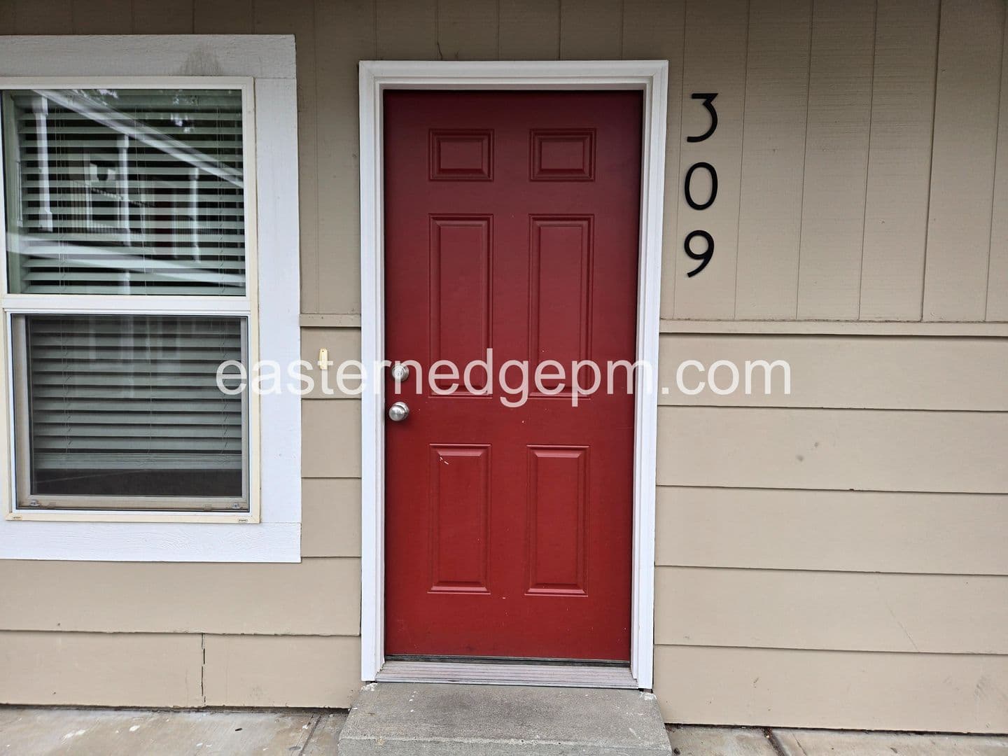 Ontario Apartment: 305-339 NW 8th Avenue