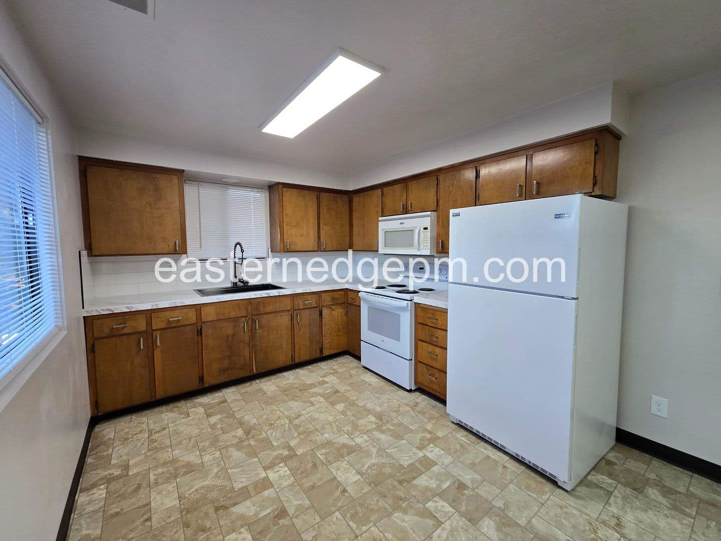 Ontario Apartment: 425 -431 NW 8th Street