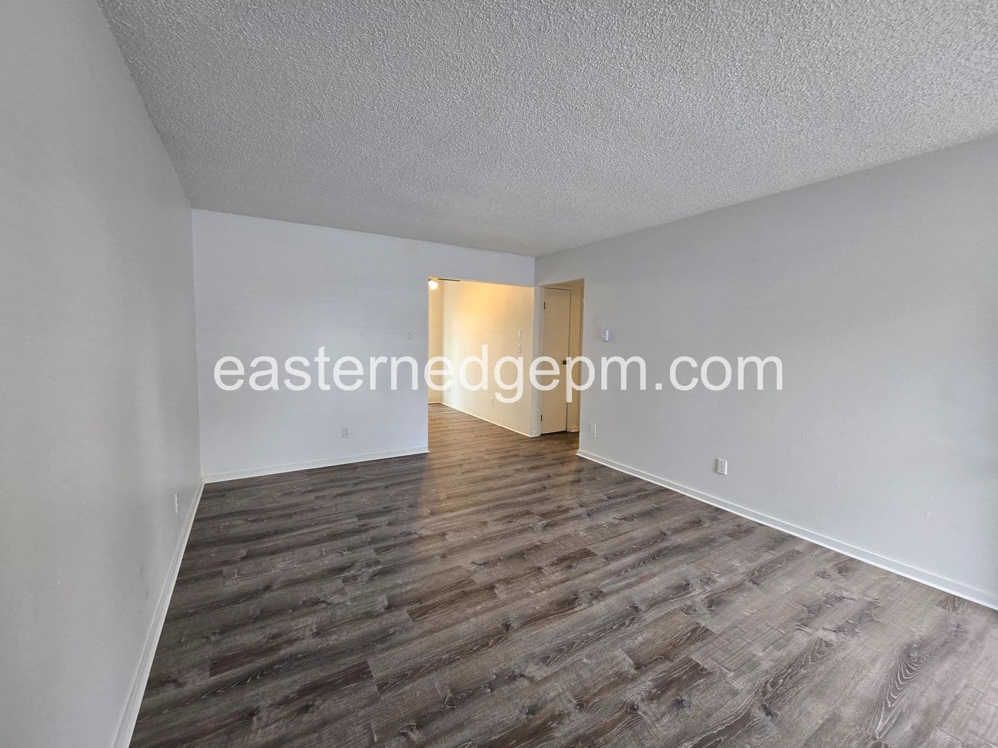 Ontario Apartment: 305-339 NW 8th Avenue