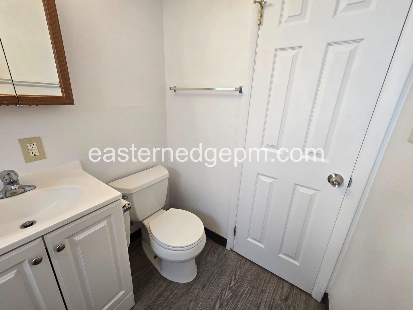 Ontario Apartment: 98 NW 10th Street