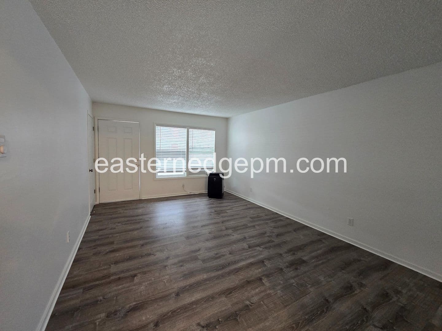 Ontario Apartment: 305-339 NW 8th Avenue