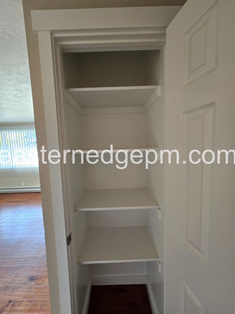 Ontario Apartment: 520 SW 24th Street