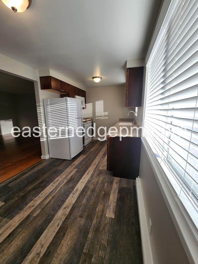 Ontario Apartment: 520 SW 24th Street