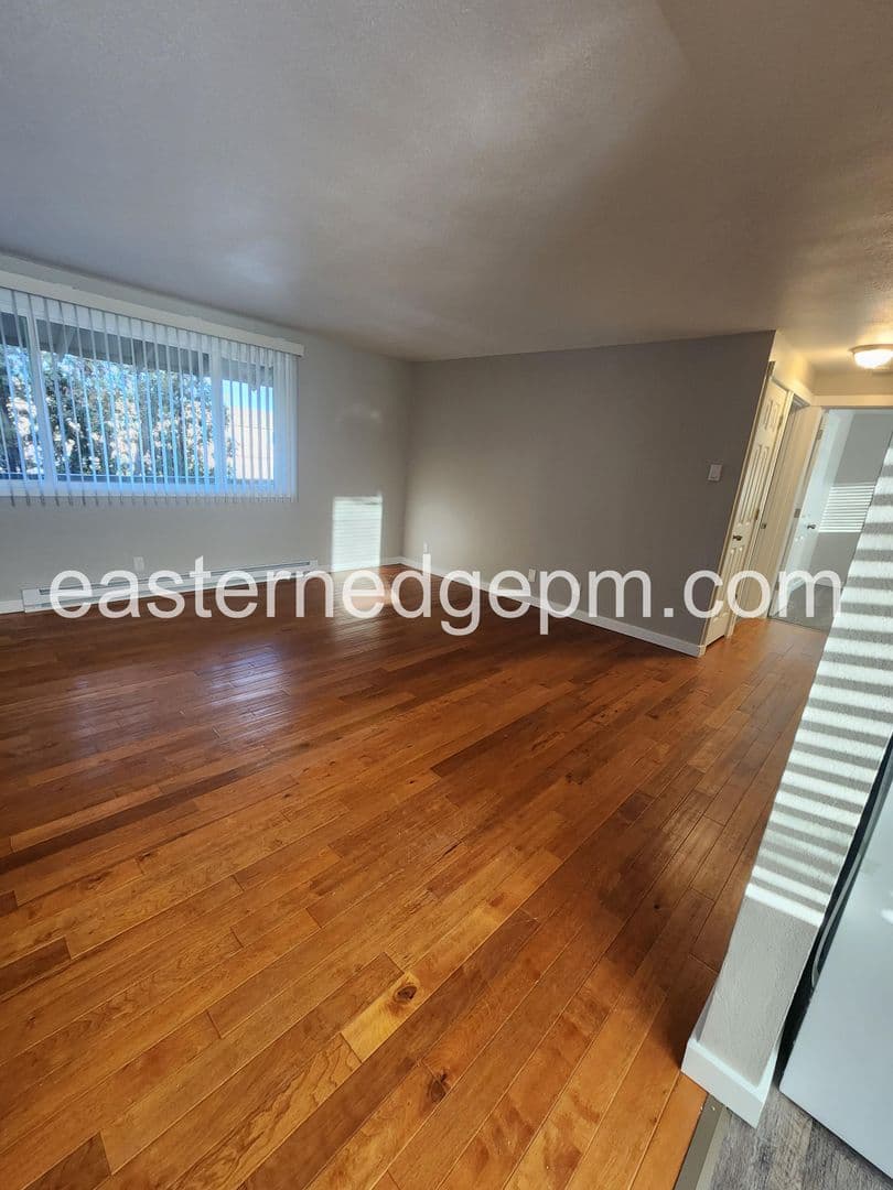 Ontario Apartment: 520 SW 24th Street