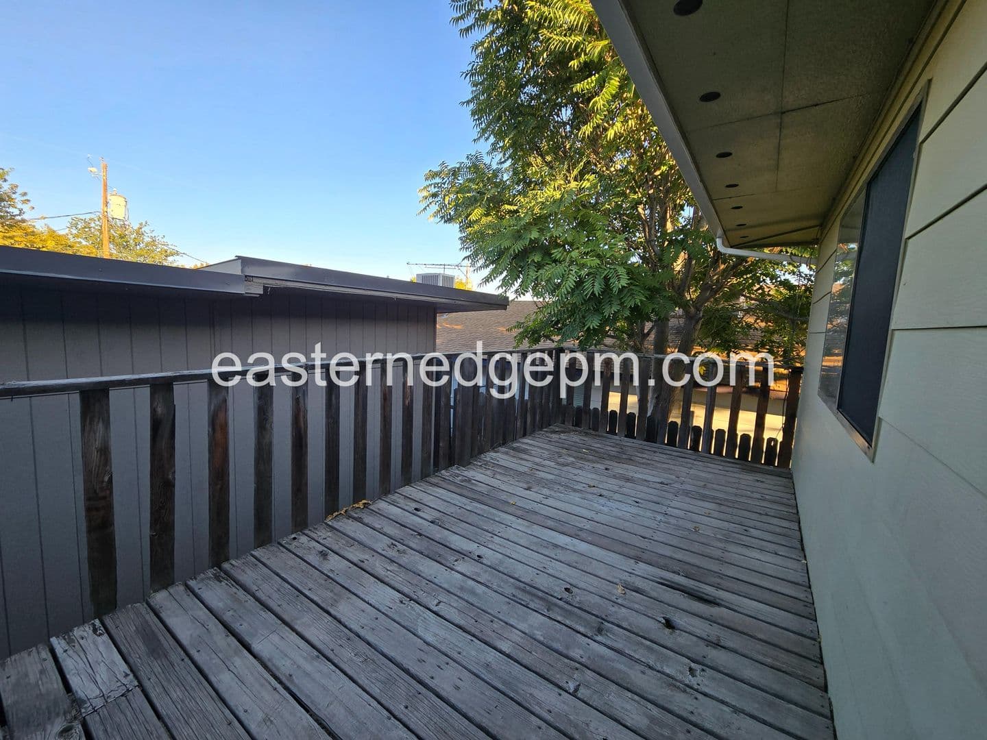 Ontario Apartment: 425 -431 NW 8th Street