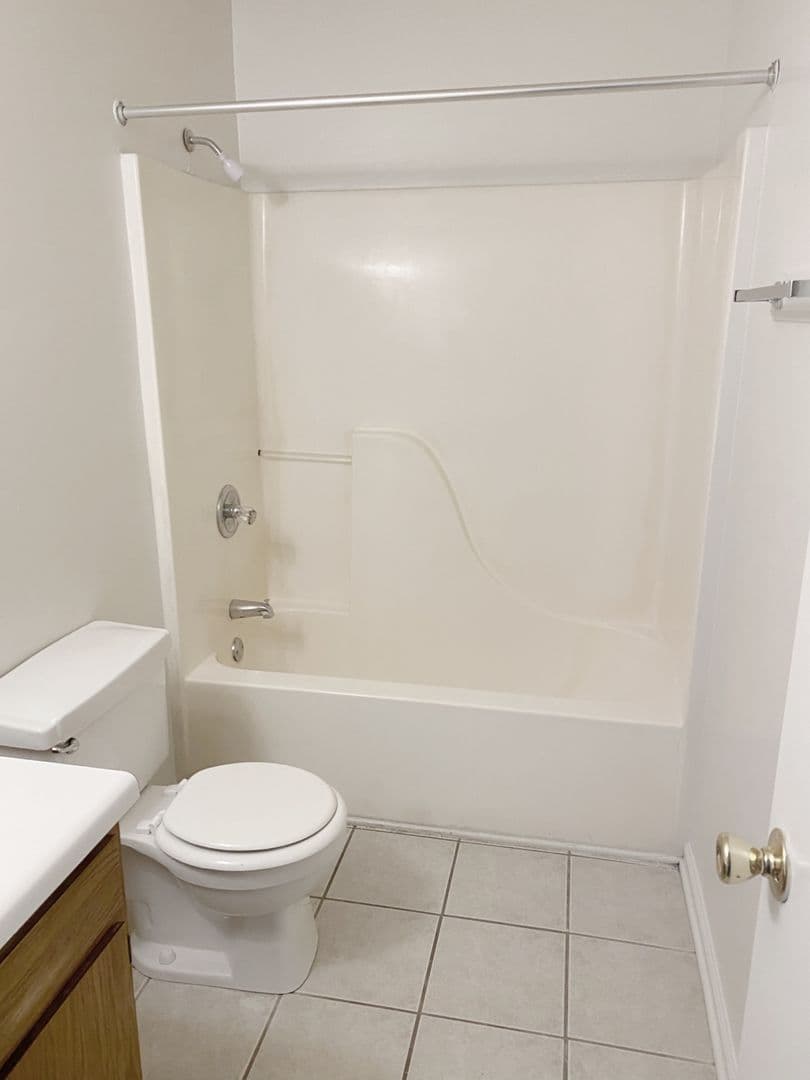 Greenville Apartment: Brownlea Drive