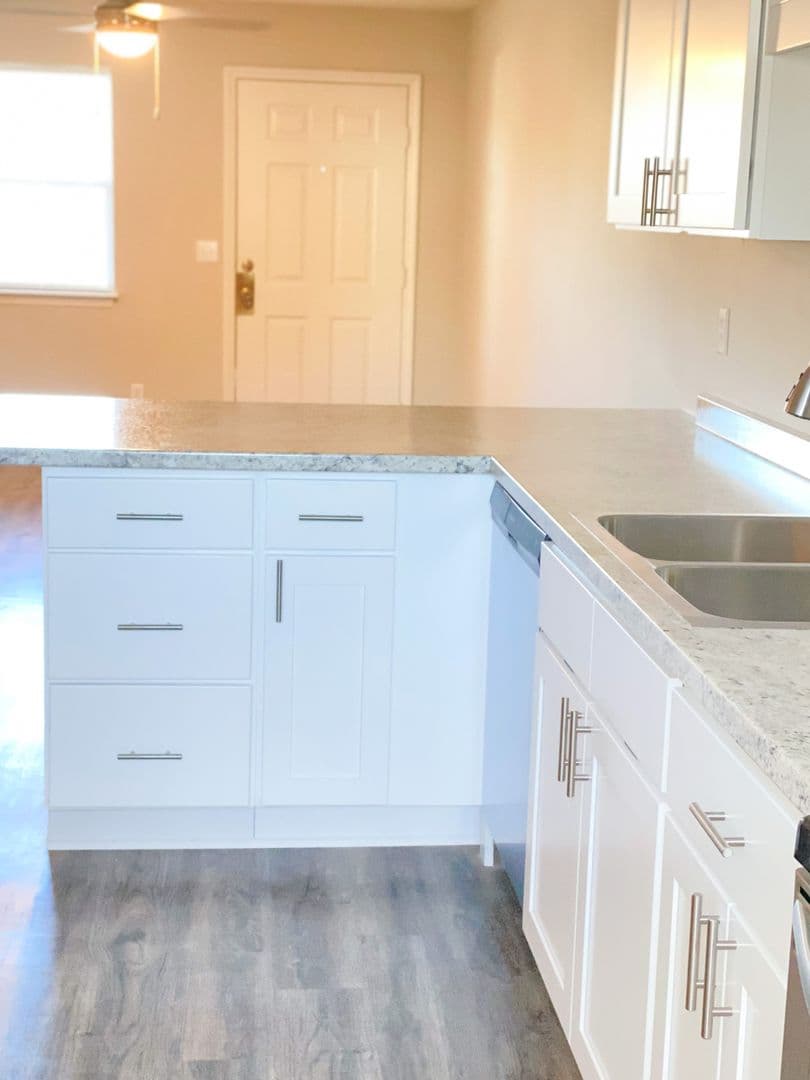 Greenville Apartment: Brownlea Drive