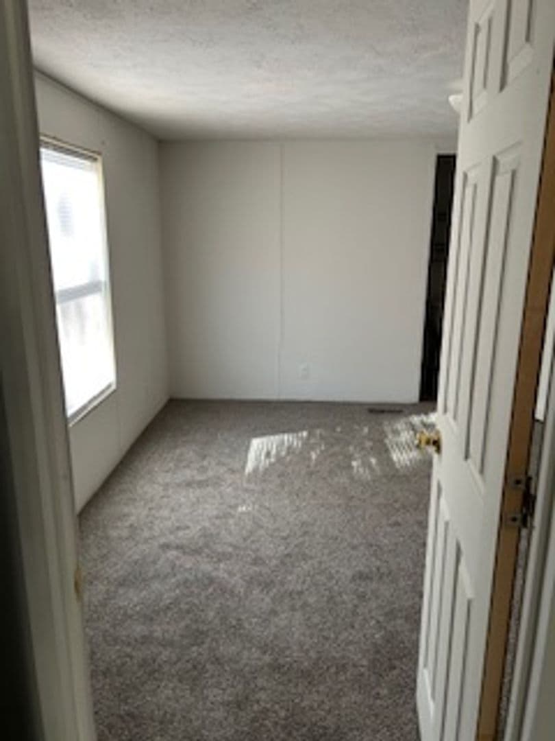 Greenville Apartment: Old River Road