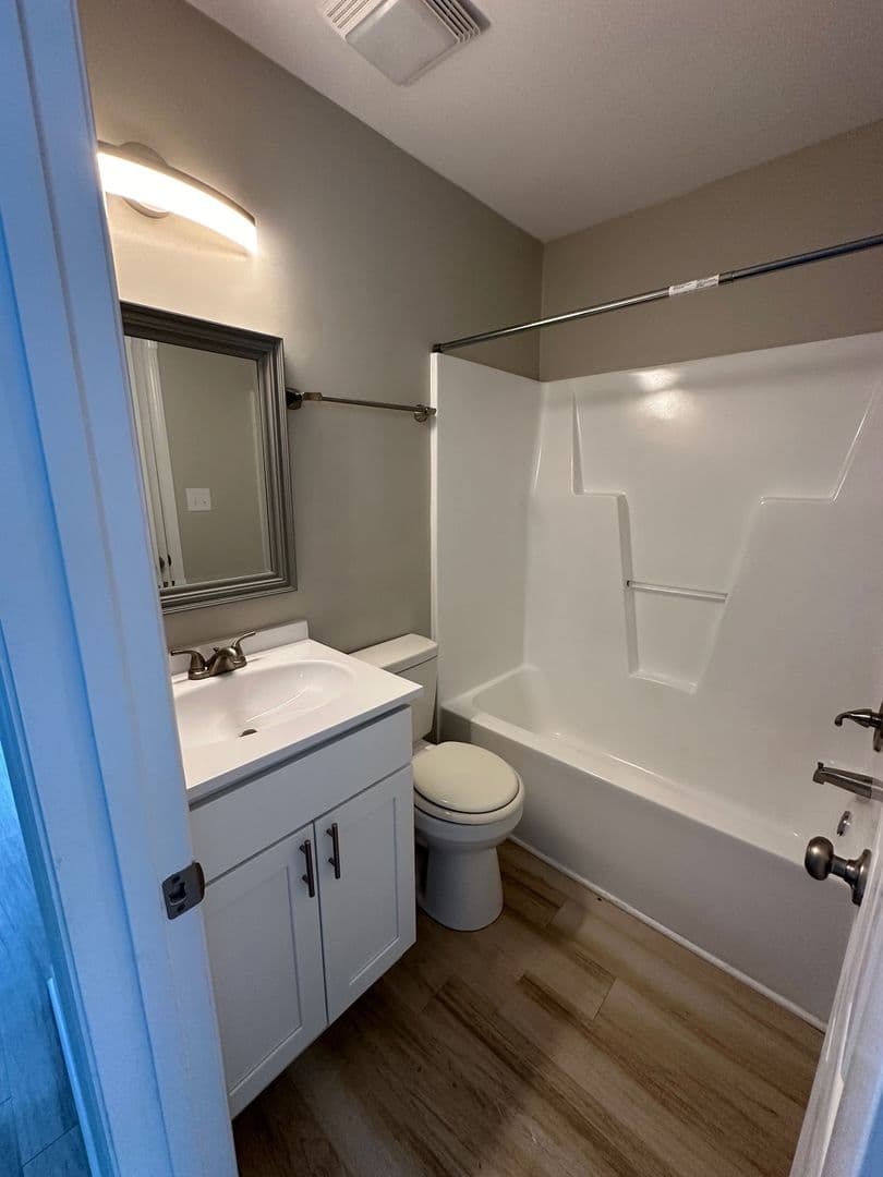 Greenville Apartment: River Drive