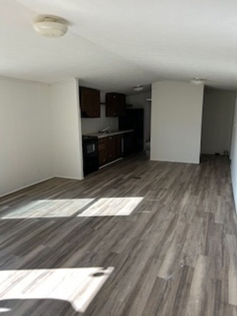 Greenville Apartment: Old River Road