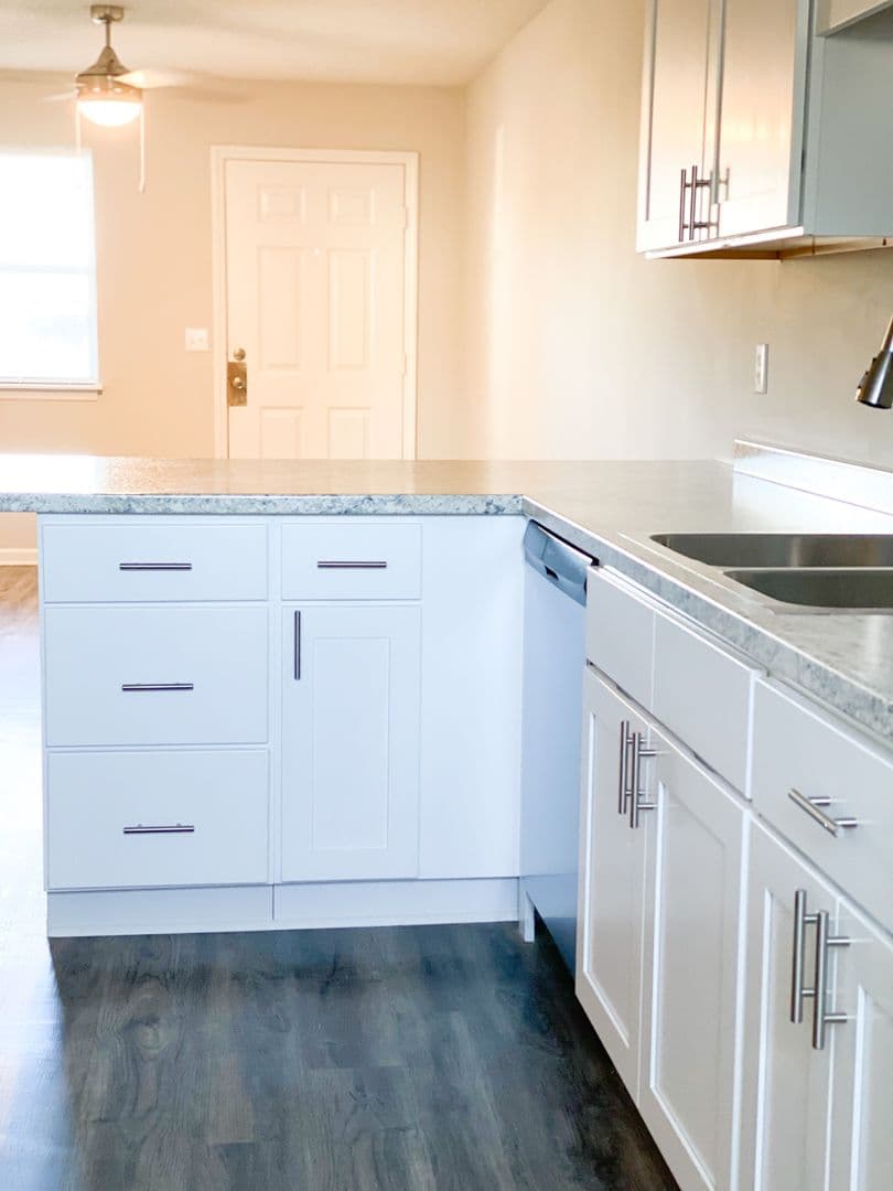 Greenville Apartment: Brownlea Drive