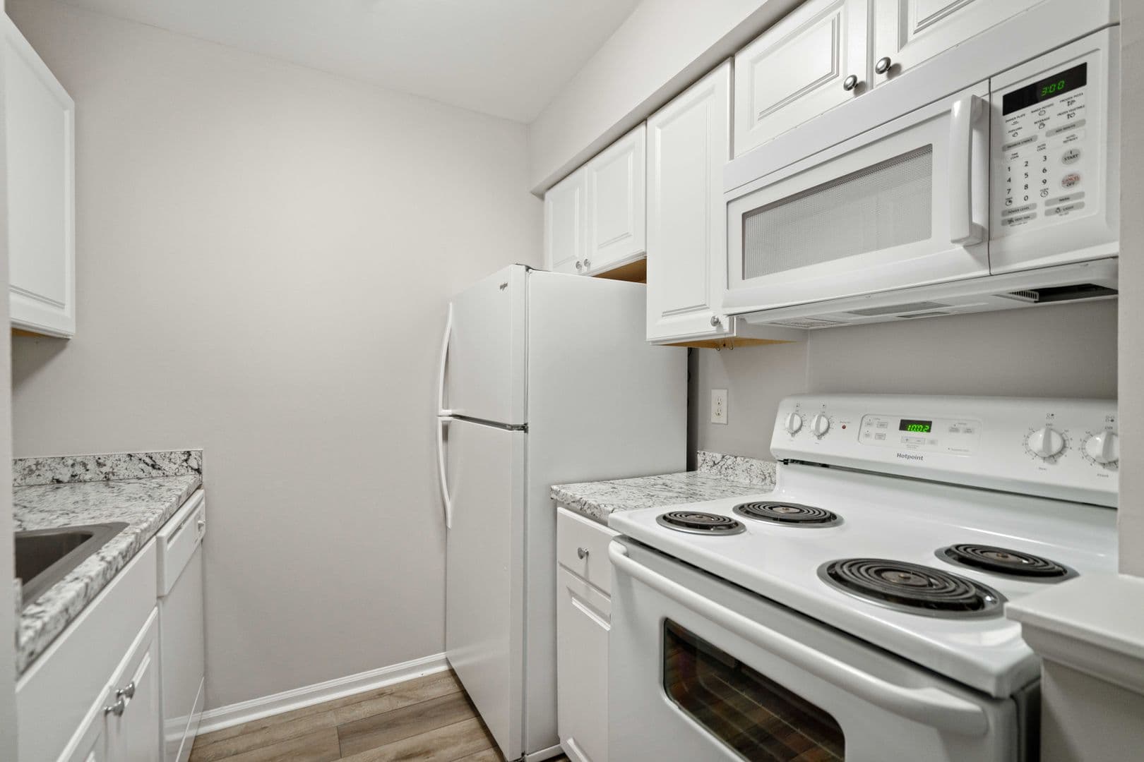 Triangle Apartment: Lotus Court