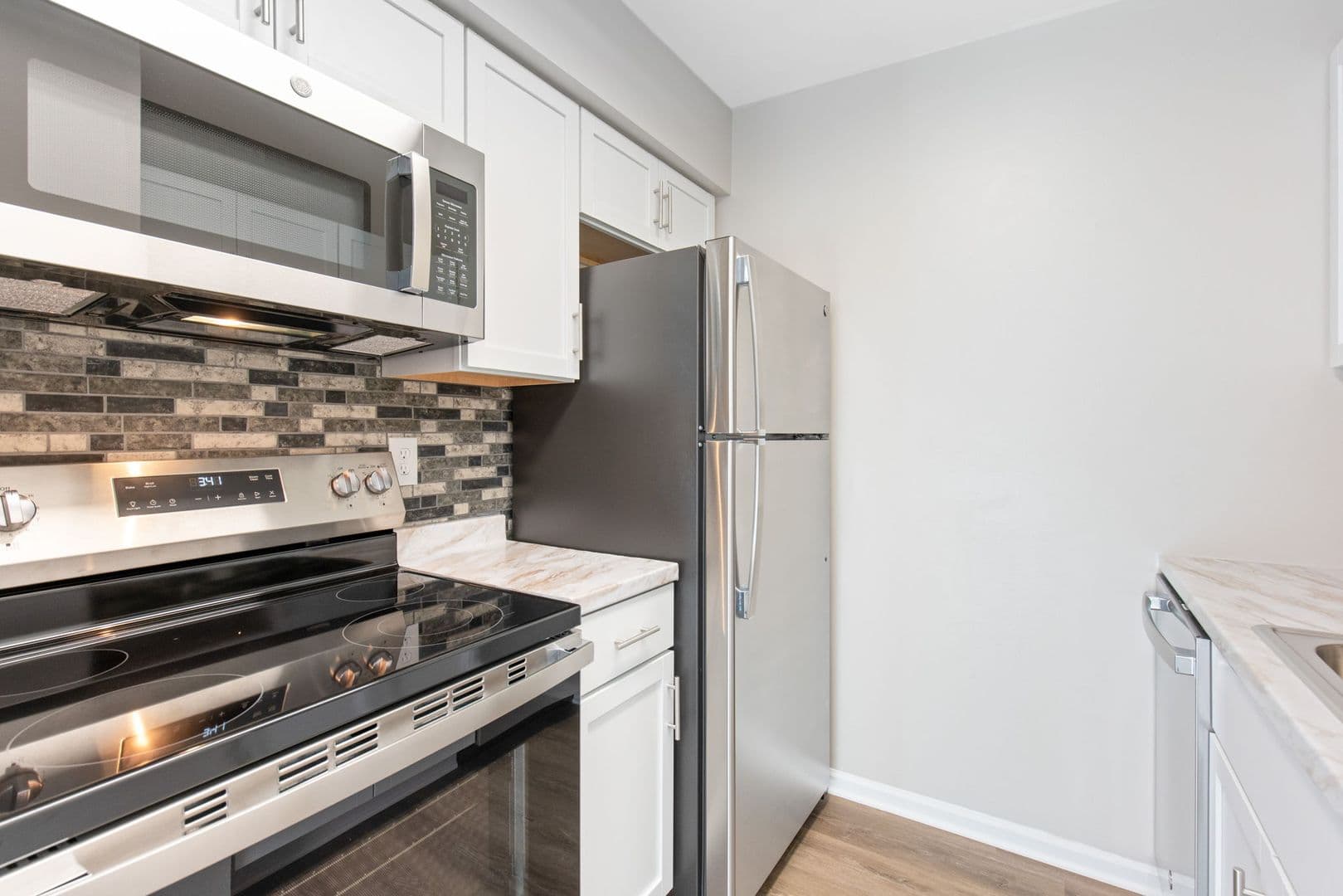 Triangle Apartment: Lotus Court