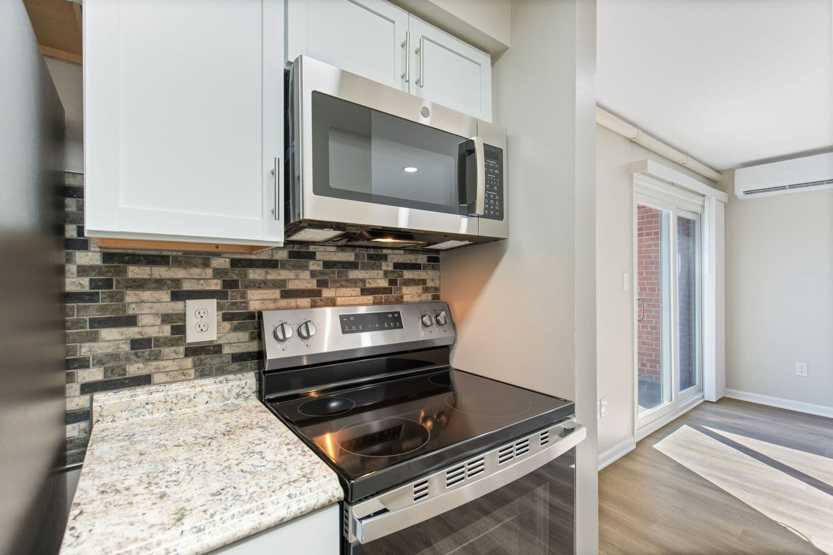 Triangle Apartment: Lotus Court