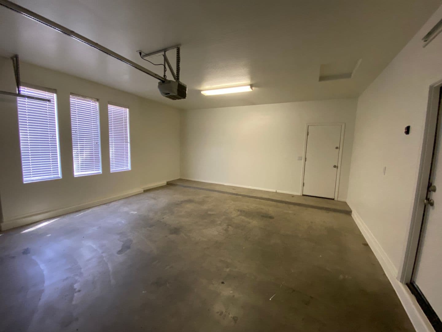 Maricopa House: 36971 W Oliveto Ave