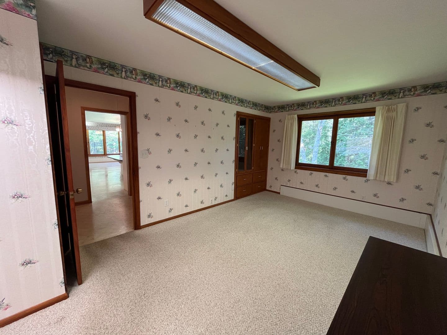 Cloquet House: 1513 S Highway 33