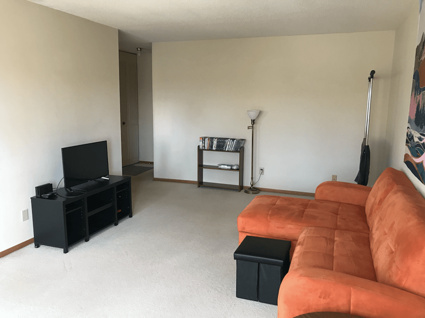 Duluth Apartment: 1701 Kenwood Avenue