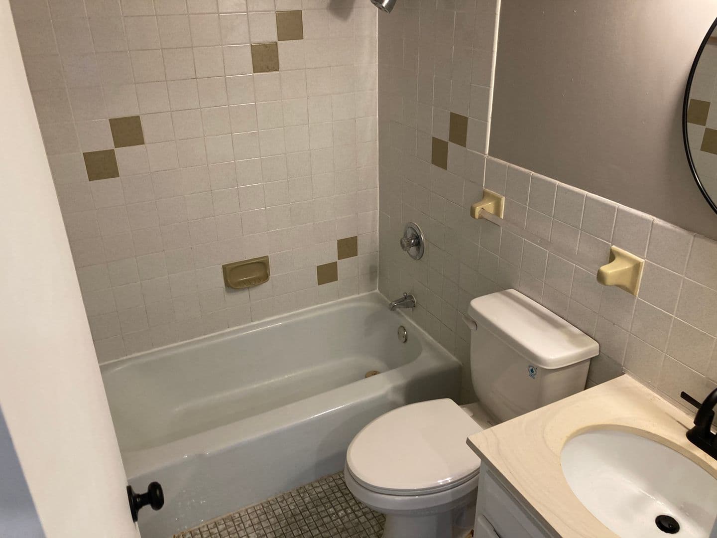 Duluth Apartment: 1410 Acre St