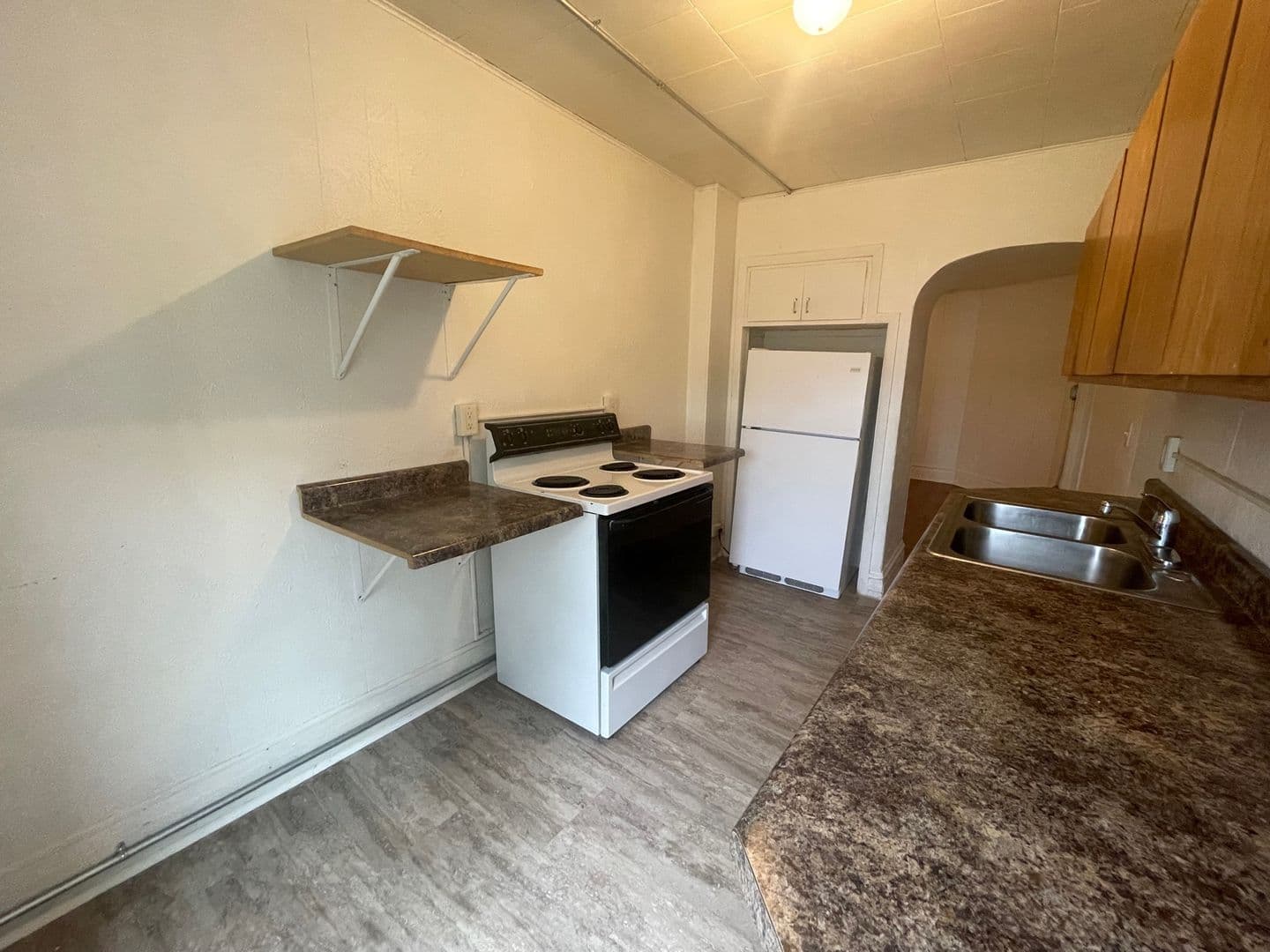 Superior Apartment: 1222-1230 Hughitt Ave