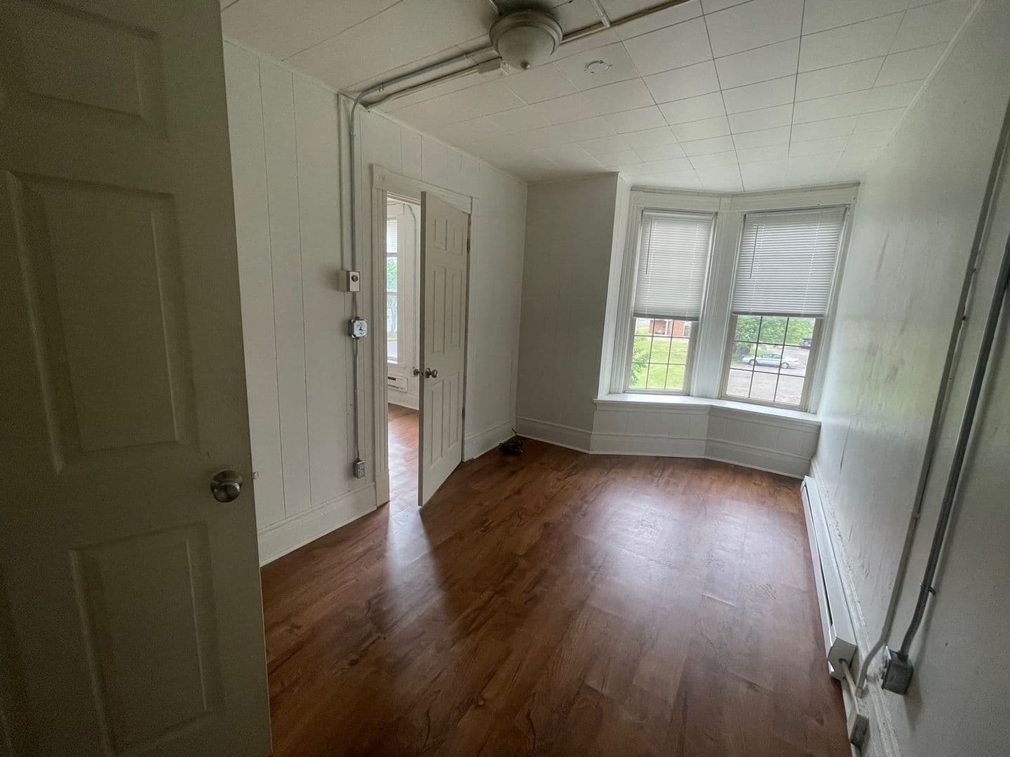 Superior Apartment: 1222-1230 Hughitt Ave