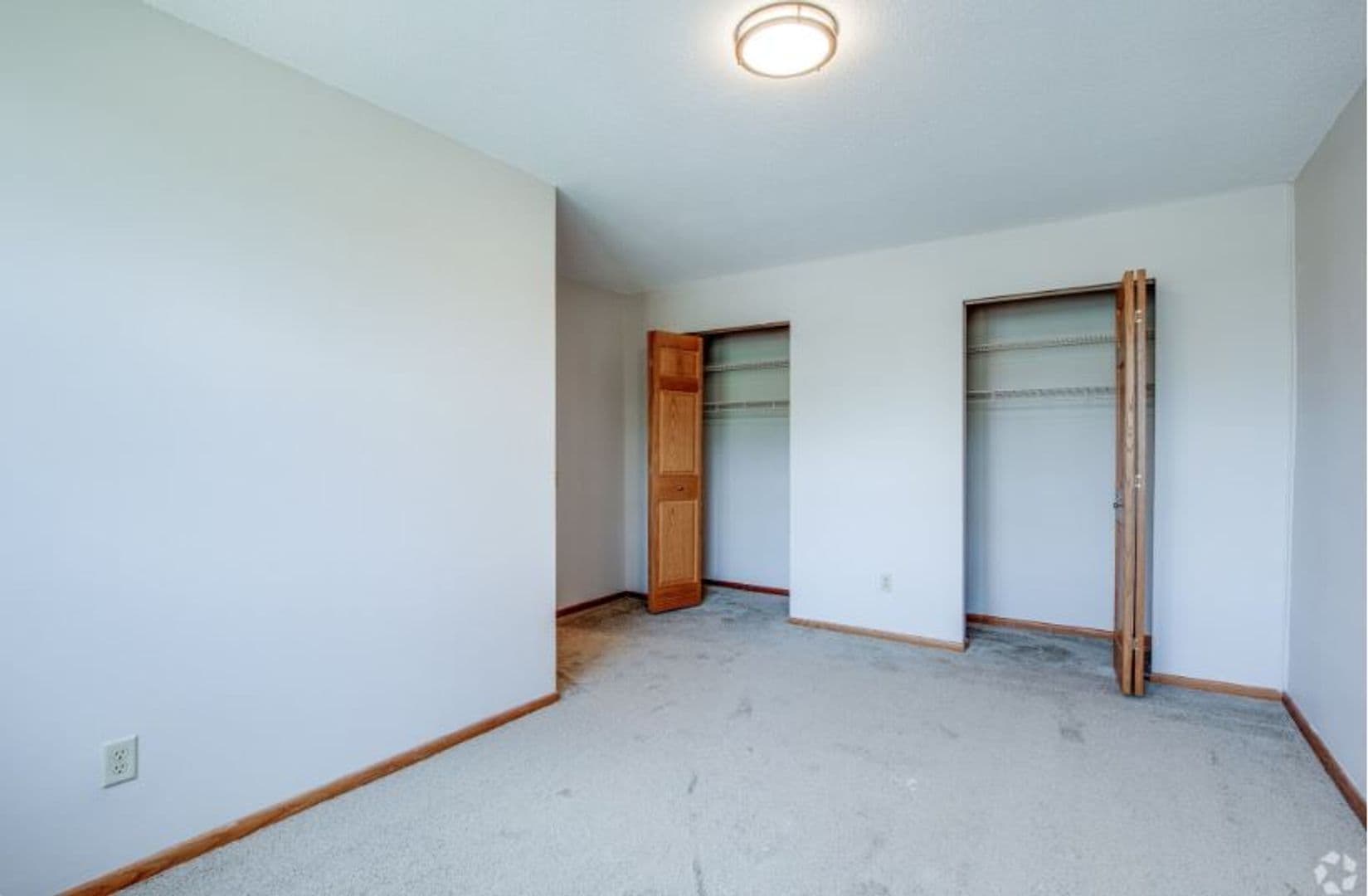 Robbinsdale Apartment: 4032 37th Ave. N