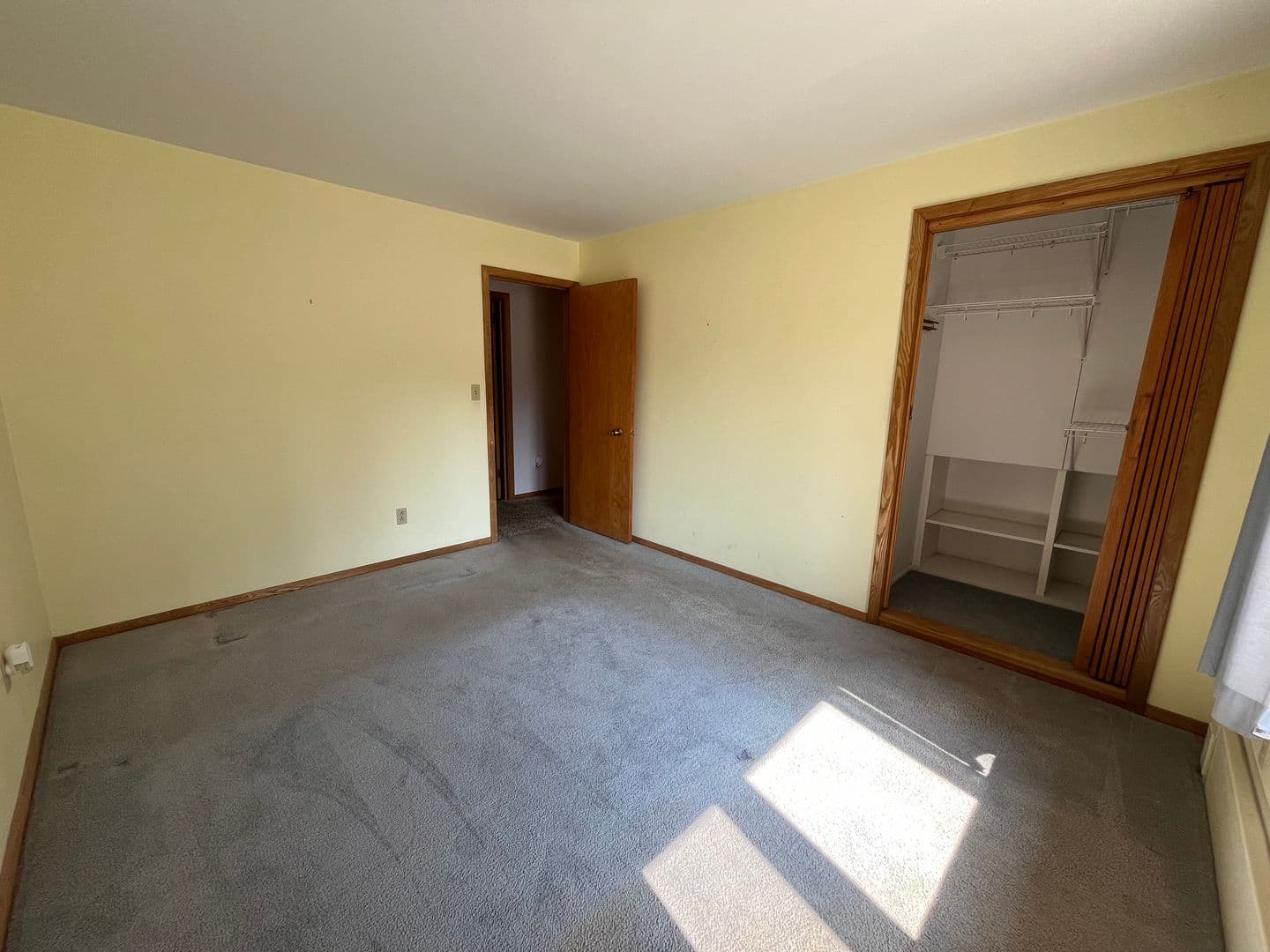Cloquet House: 1513 S Highway 33