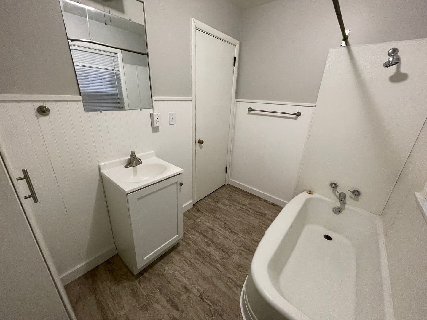Duluth Apartment: 607-609 E 1st St