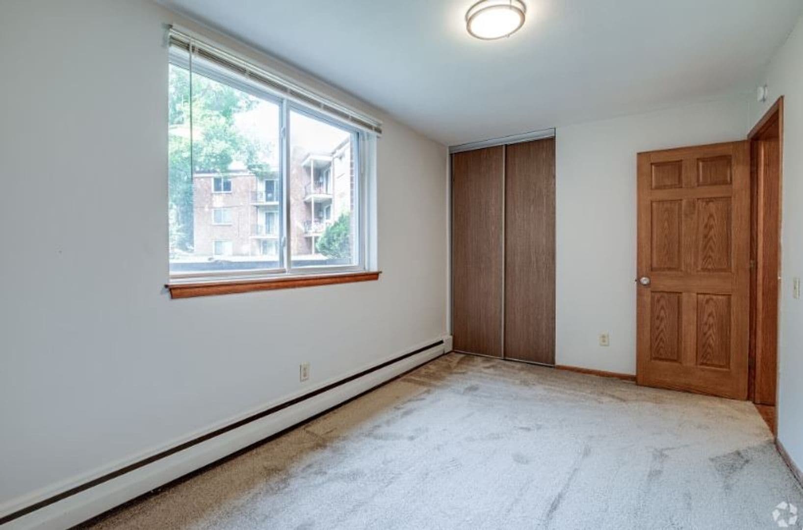 Robbinsdale Apartment: 4024 37th Ave. N