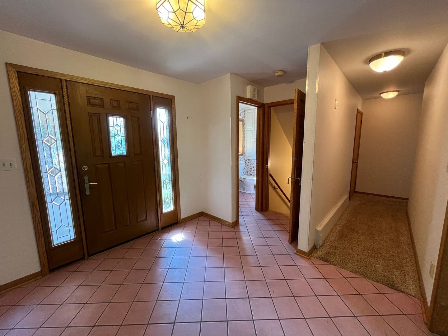 Cloquet House: 1513 S Highway 33