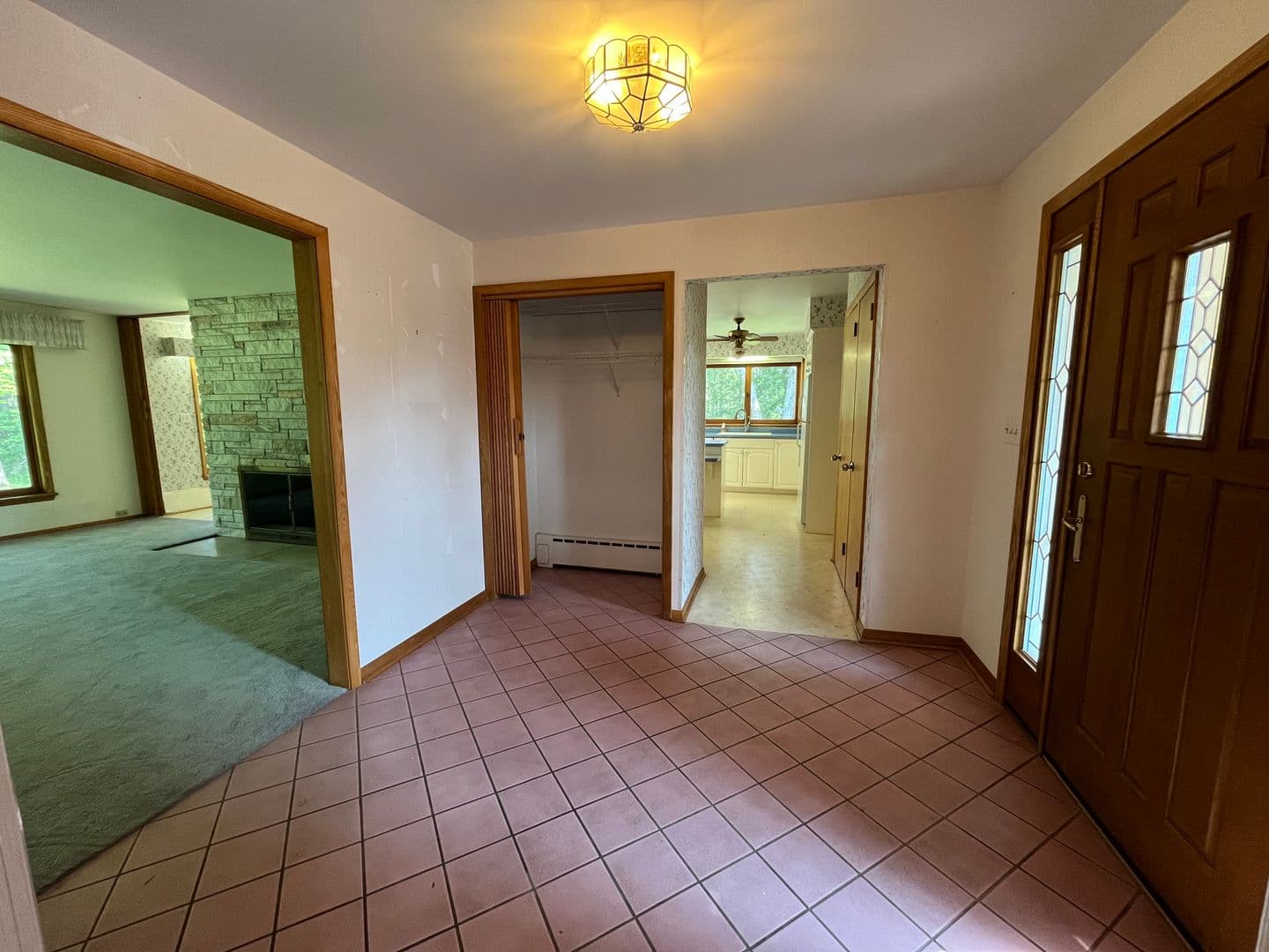 Cloquet House: 1513 S Highway 33