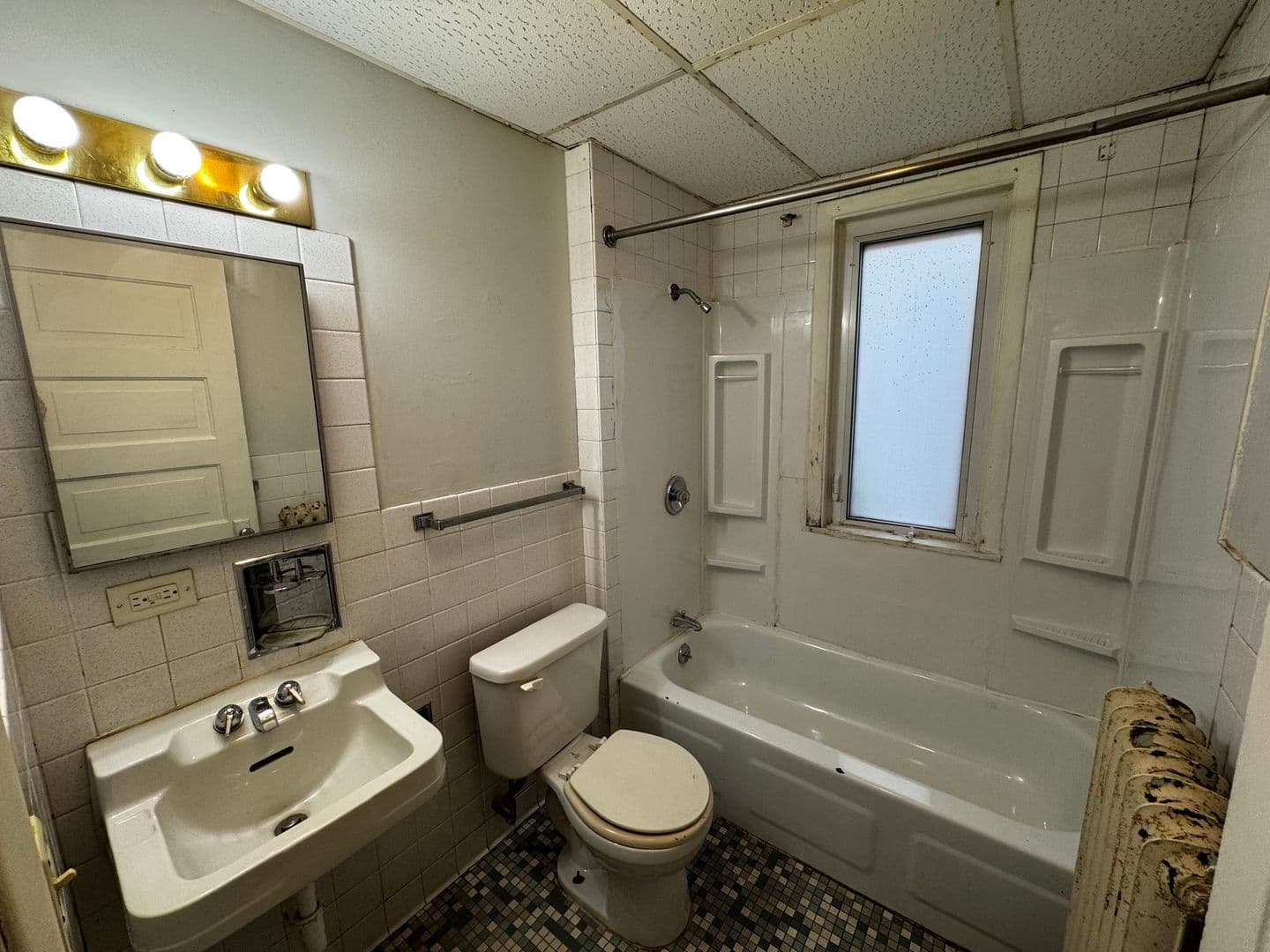 Duluth Apartment: 113-115 N 22nd Ave W