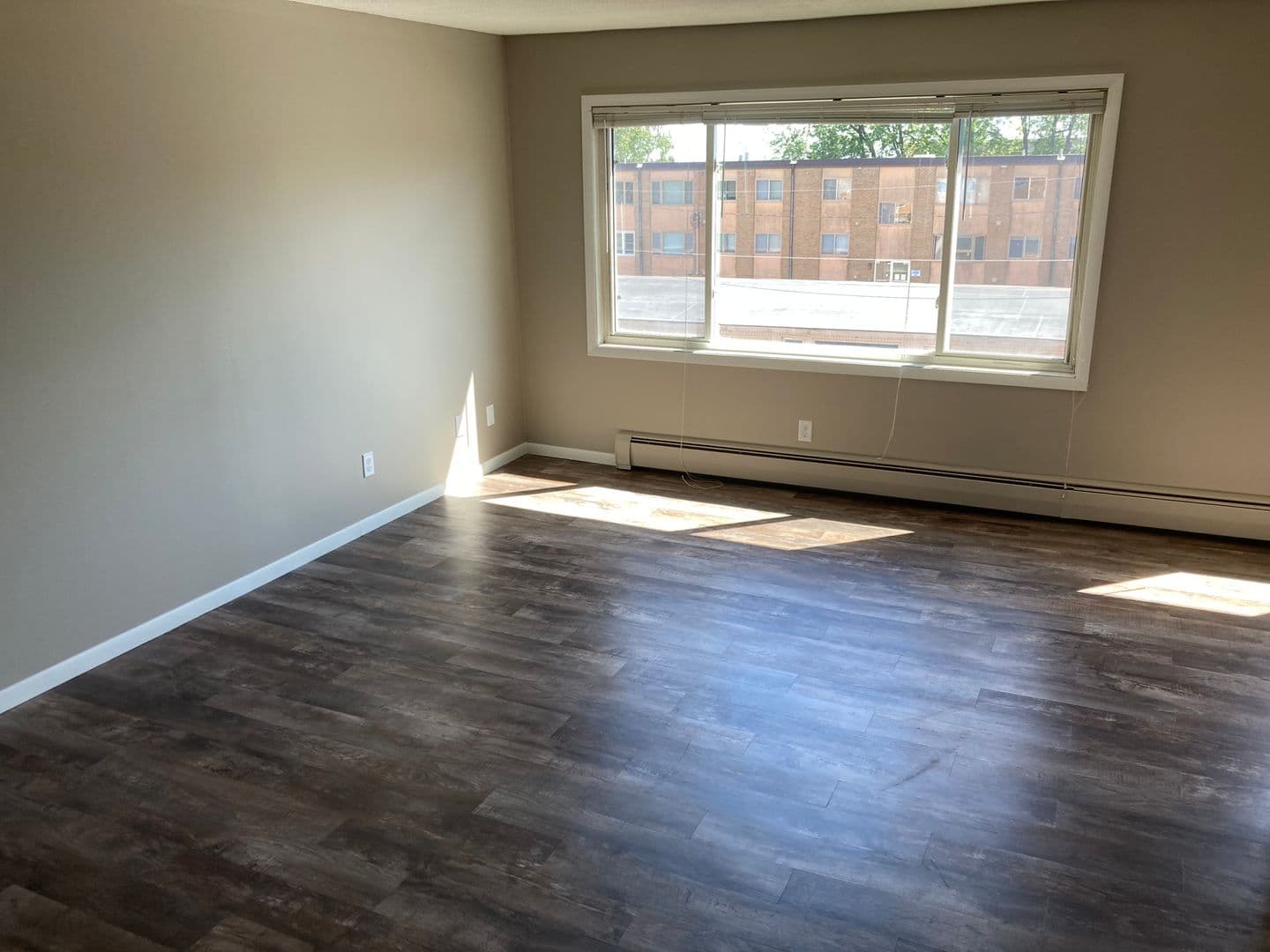 Duluth Apartment: 1410 Acre St