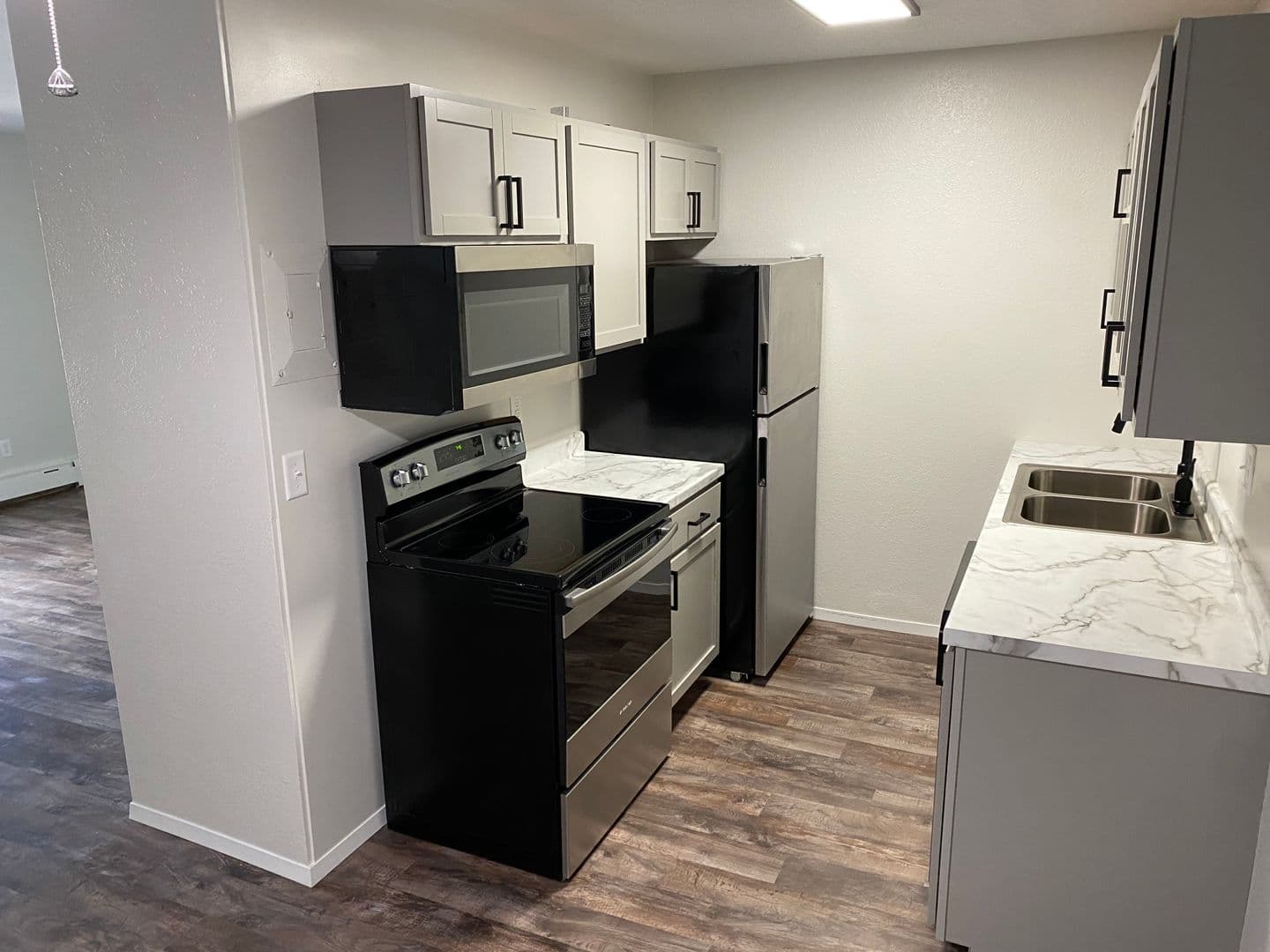 Duluth Apartment: 1711 E 1st St