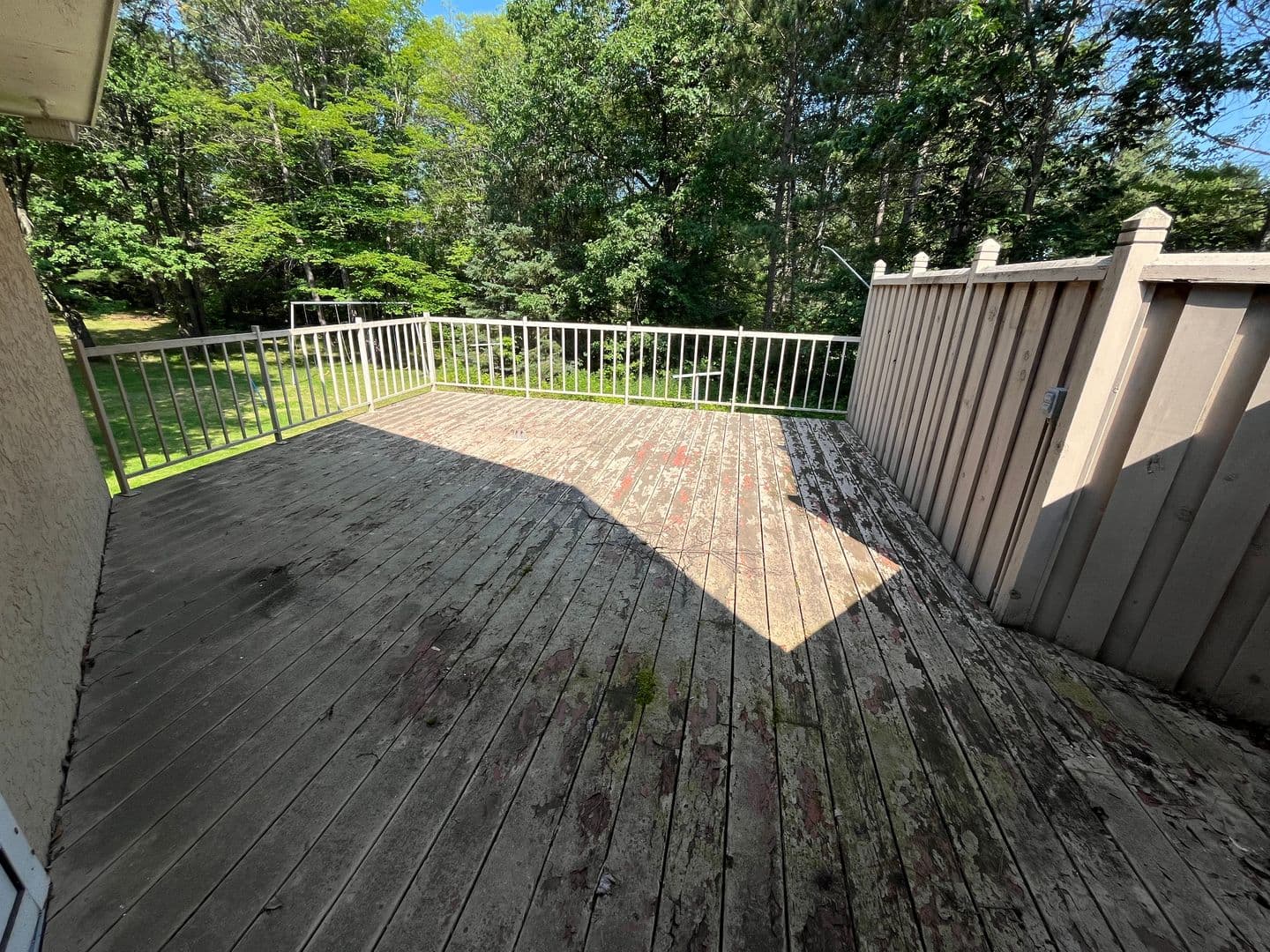 Cloquet House: 1513 S Highway 33