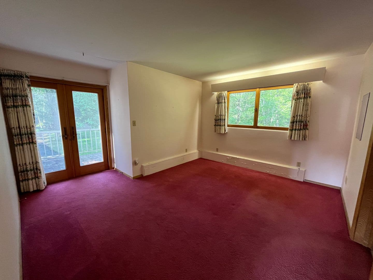 Cloquet House: 1513 S Highway 33