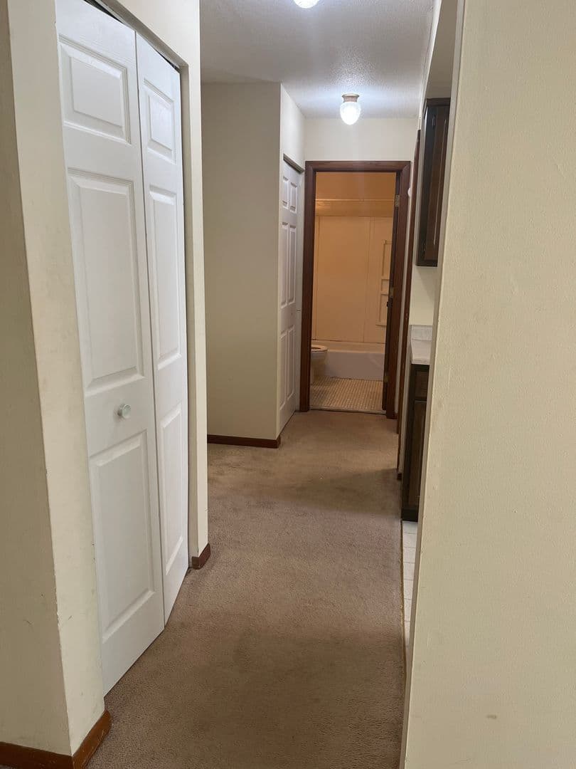 Duluth Apartment: 1410 Acre St