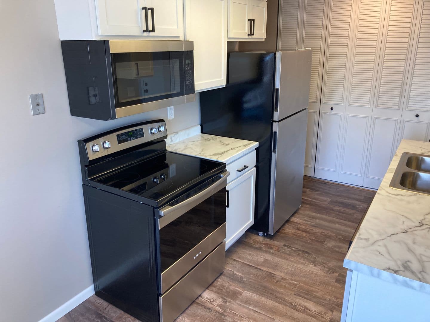 Duluth Apartment: 1410 Acre St