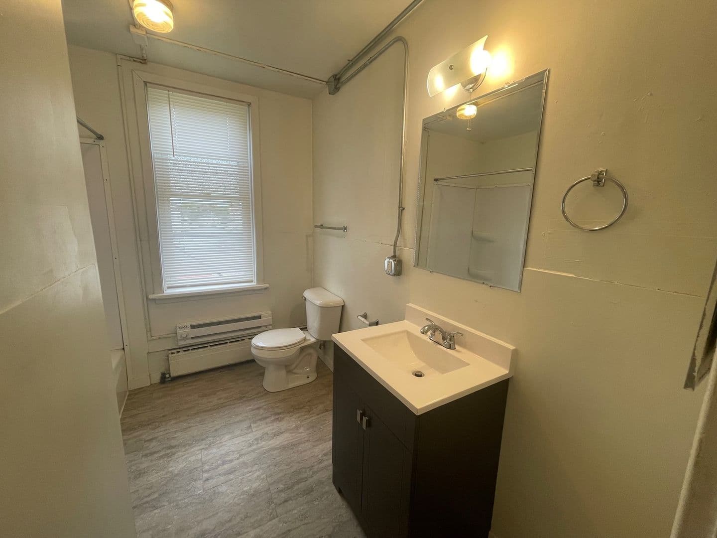 Superior Apartment: 1222-1230 Hughitt Ave