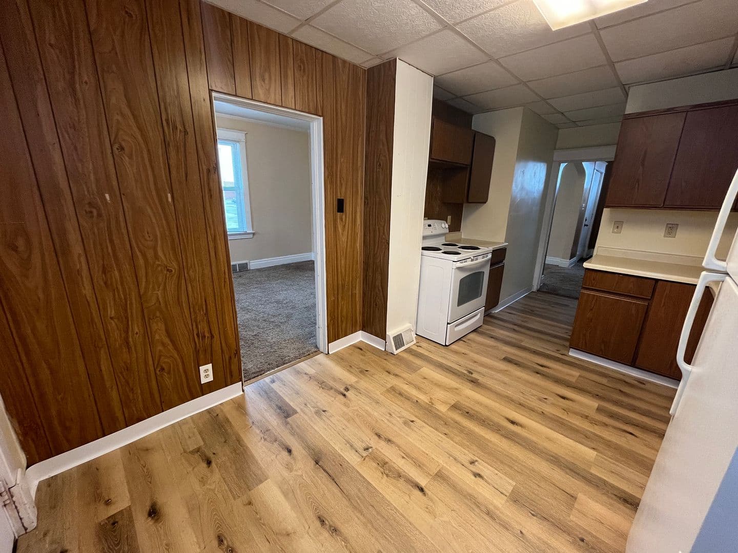 Duluth House: 425 E 5th St