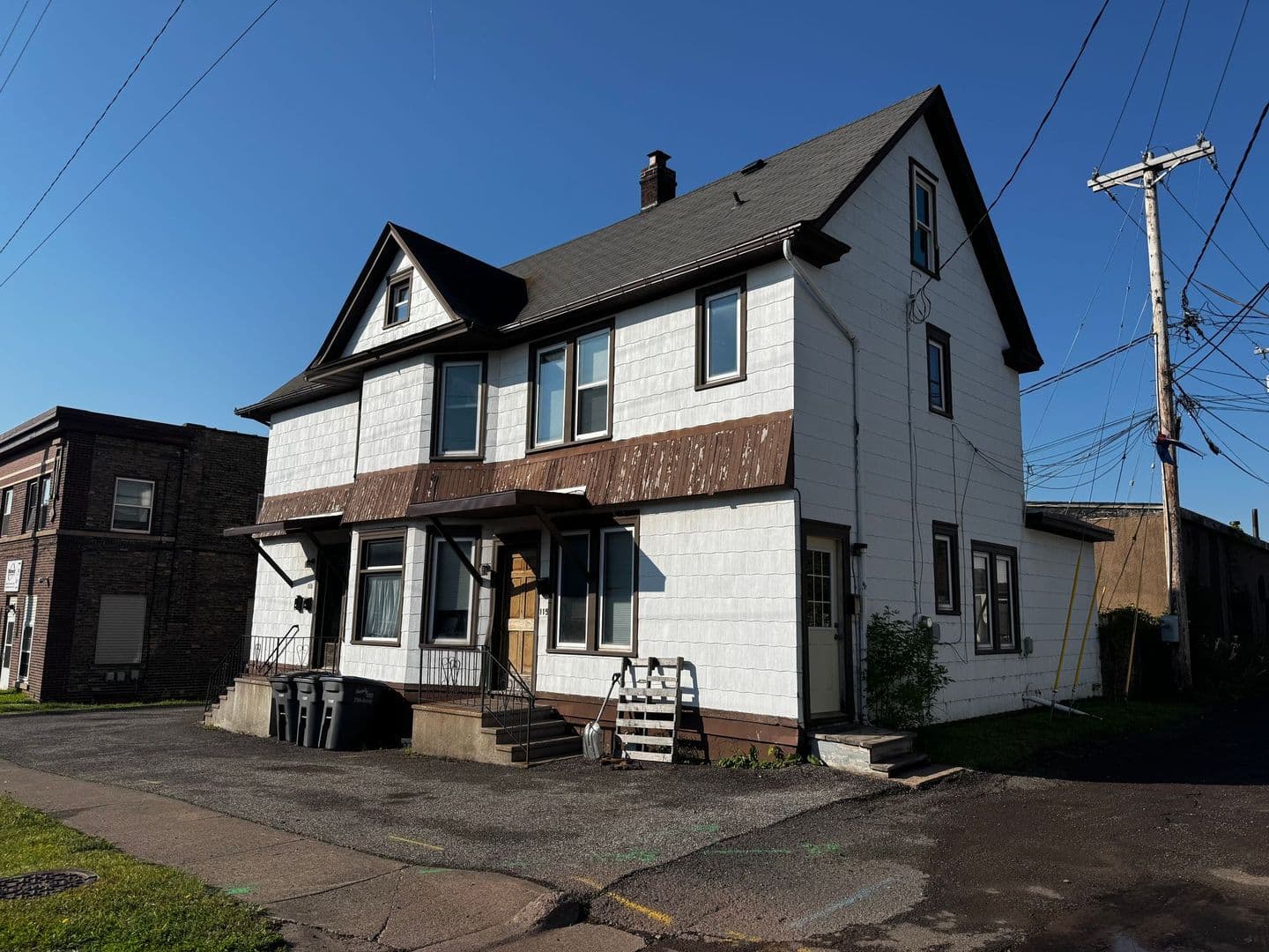 Duluth Apartment: 113-115 N 22nd Ave W
